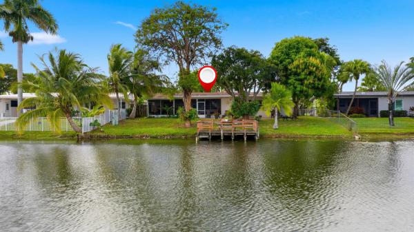 Pembroke Lakes, 1811 NW 119th Ave, Pembroke Pines, Florida 33026, image 1
