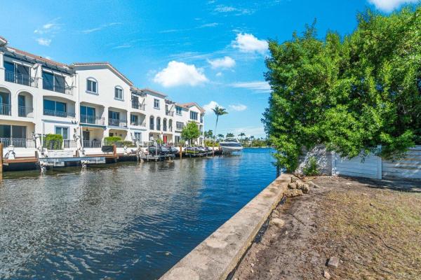 Delray Beach No HOA, 818 Chukker Rd, Delray Beach, Florida 33483, image 2
