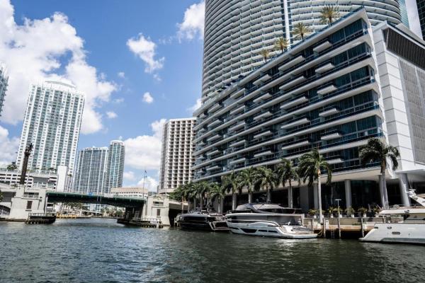 Icon Brickell Tower 2, 495 Brickell Ave #911, Miami, Florida 33131, image 1