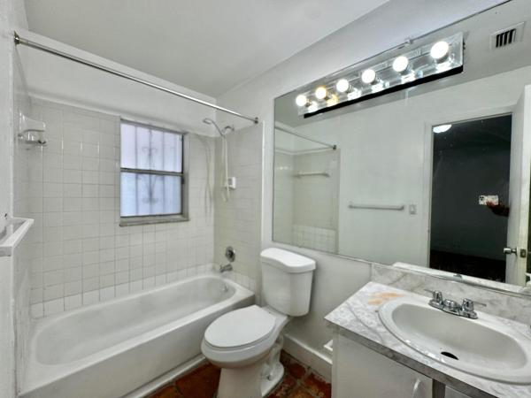 Villas Of Palm Beach, 4952 Pimlico Ct, West Palm Beach, Florida 33415, image 2