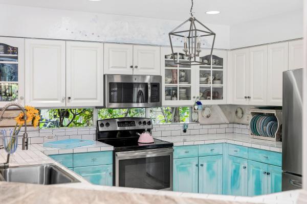 800 Lagoon Ln, Lantana, Florida 33462, image 1