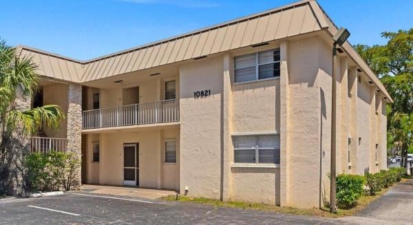 Trails End Villas, 10821 N Military Trl #19, Palm Beach Gardens, Florida 33410, image 1