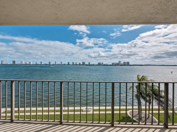 Lake Harbour Towers East, 801 Lake Shore Dr #502, Lake Park, Florida 33403, image 1