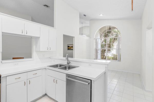 North Passage, 8958 SE Riverfront Ter, Jupiter, Florida 33469, image 2