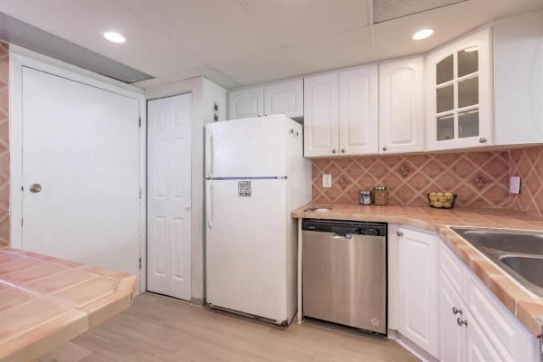 Eastern Shores White House, 3660 NE 166th St #312, North Miami Beach, Florida 33160, image 1