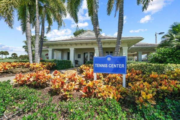 Yacht Club, 700 Lakeside Cir, North Palm Beach, Florida 33408, image 3
