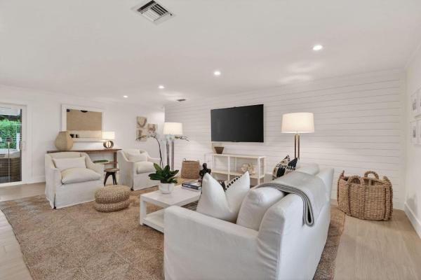 Yacht Club, 700 Lakeside Cir, North Palm Beach, Florida 33408, image 1