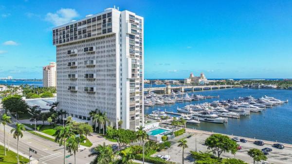 Waterview Towers, 400 N Flagler Dr #1206, West Palm Beach, Florida 33401, image 2
