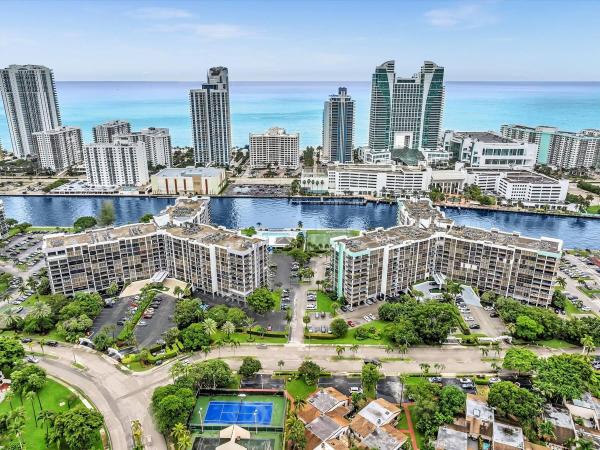 Towers Of Oceanview South, 600 Parkview Dr #719, Hallandale Beach, Florida 33009, image 1