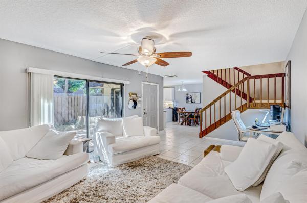 Sandalwood Estates, 423 4th Ct, Palm Beach Gardens, Florida 33410, image 1