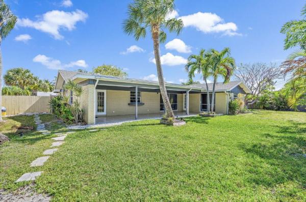 Pine Gardens North, 320 Fern St, Jupiter, Florida 33458, image 1
