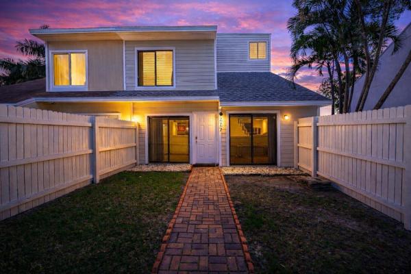 Place In The Woods At Pine Cone Estates, 9227 Green Meadows Way, Palm Beach Gardens, Florida 33418, image 1