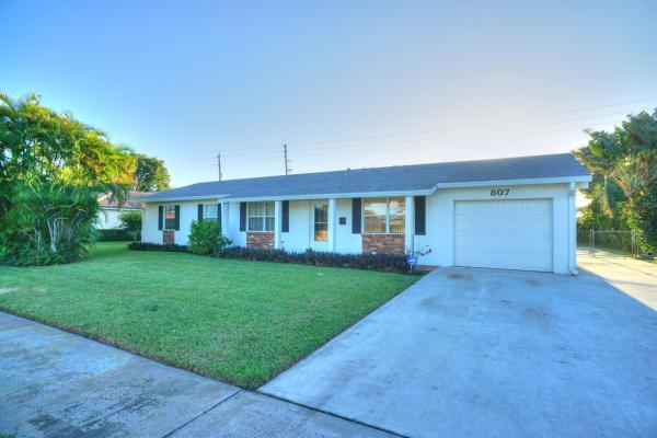 Yacht Club, 807 Easterly Rd, North Palm Beach, Florida 33408, image 1