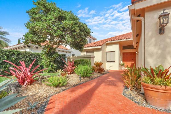 Frenchman's Creek Beach & Country Club, 3739 Toulouse Dr, Palm Beach Gardens, Florida 33410, image 1