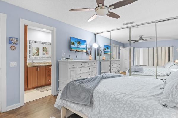 Sun Terrace At The Oaks, 2404 Pin Oak Ct, Palm Beach Gardens, Florida 33410, image 2