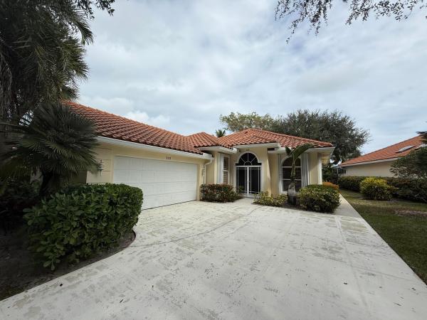 Oaks East, 222 E Tall Oaks Cir, Palm Beach Gardens, Florida 33410, image 2