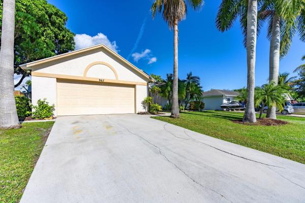 Riverview, 967 SE Browning Ave, Port St. Lucie, Florida 34983, image 1