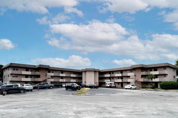 Tallwood West, 1200 Tallwood Ave #202, Hollywood, Florida 33021, image 1