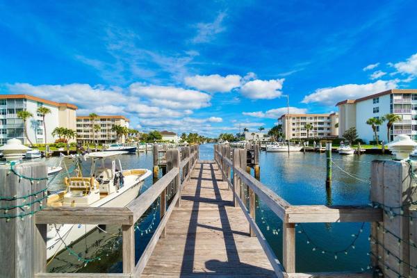 Tropic Bay, 900 Dogwood Dr #538, Delray Beach, Florida 33483, image 2
