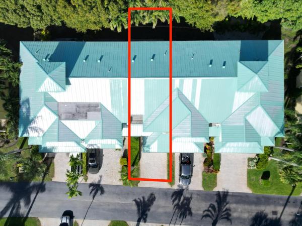 Barefoot Cove Townhomes, 125 Barefoot Cv, Hypoluxo, Florida 33462, image 2