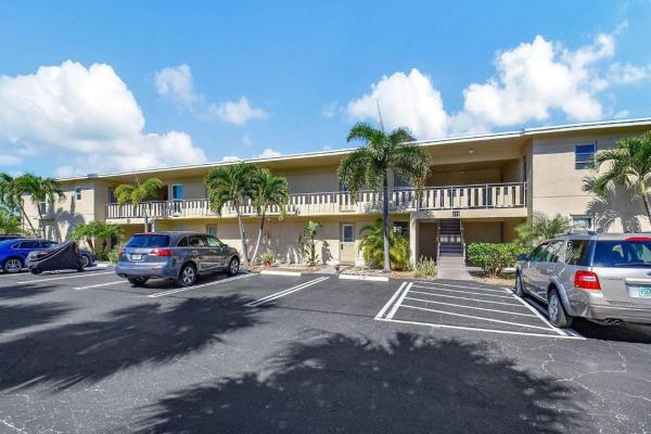 Four Sea Suns, 315 Circle Dr DRIVE #102, Boynton Beach, Florida 33435, image 2
