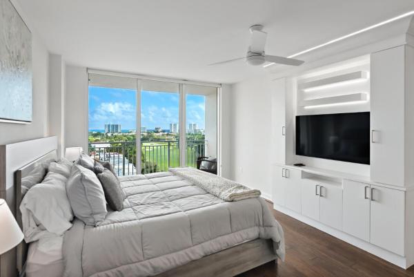 Palmetto Place, 99 SE Mizner Blvd #Ph 909, Boca Raton, Florida 33432, image 1