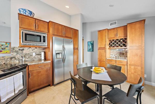 La Cristal At Crystal Pointe, 2512 La Cristal Cir, Palm Beach Gardens, Florida 33410, image 1