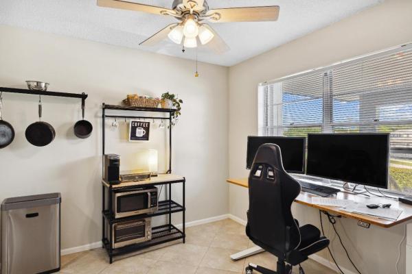 Royal Point Manor East, 3075 E Gardens East Dr #32, Palm Beach Gardens, Florida 33410, image 3