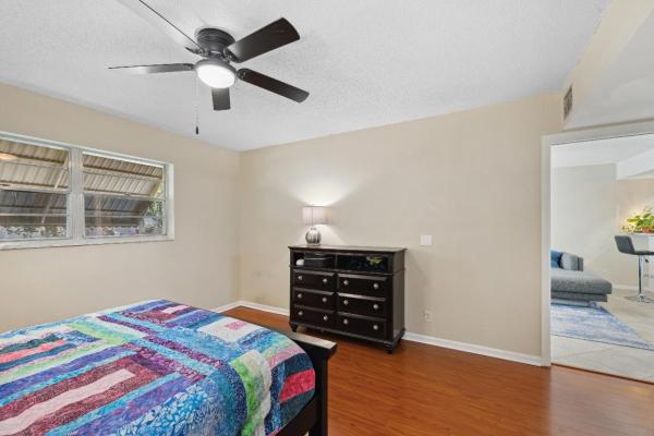 Royal Point Manor East, 3075 E Gardens East Dr #32, Palm Beach Gardens, Florida 33410, image 3