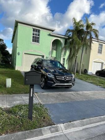 Pine Hollow Estates, 4172 Pine Hollow Cir, Greenacres, Florida 33463, image 1