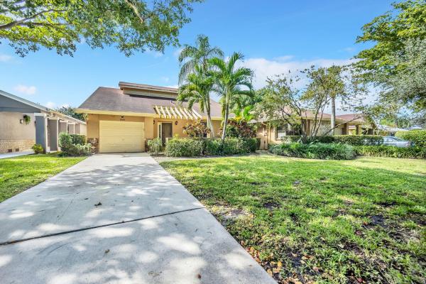 Tamarind Village, 2643 Calliandra Ter, Coconut Creek, Florida 33063, image 1