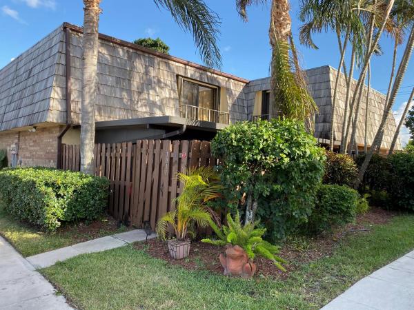 Springdale, 1011 Springdale Cir, Palm Springs, Florida 33461, image 1