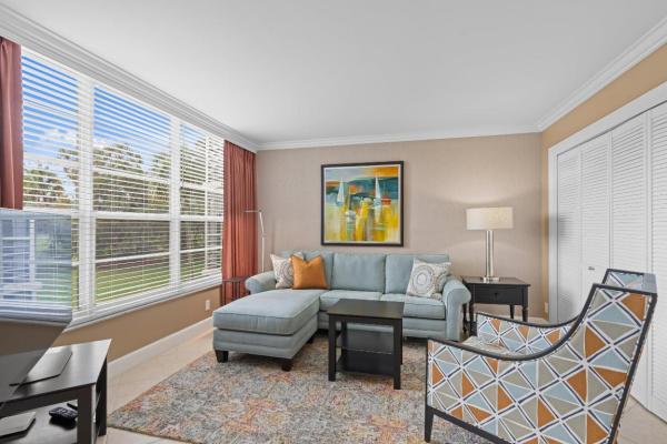 Palm-Aire Country Club 9, 821 Cypress Blvd #211, Pompano Beach, Florida 33069, image 1