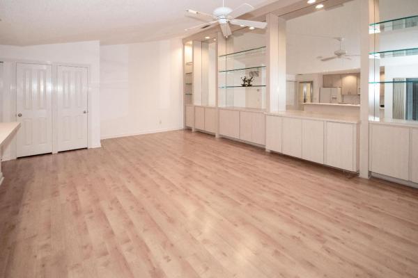 Sun Terrace At The Oaks, 8801 Chapman Oak Ct, Palm Beach Gardens, Florida 33410, image 1