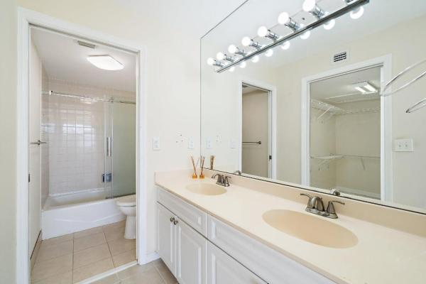 243 Bay Colony Dr N #, Juno Beach, Florida 33408, image 1