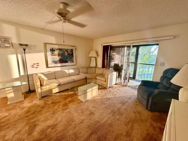 Huntington Lakes 3, 7146 Huntington Ln #402, Delray Beach, Florida 33446, image 3