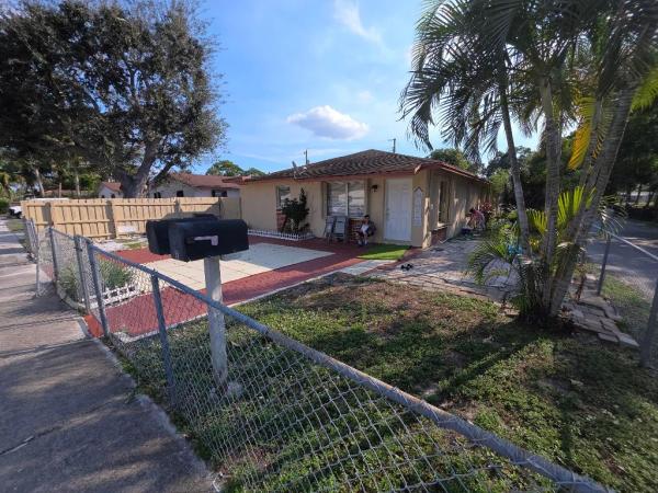 Bunker Hill, 1024 Mcintosh St A #, West Palm Beach, Florida 33405, image 1
