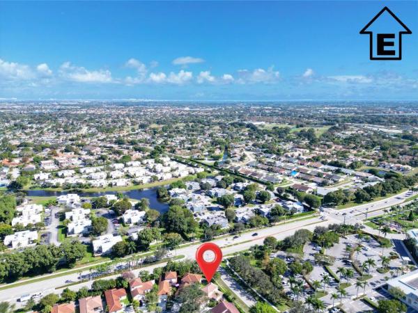Wellington Downs, 12155 Cuddington Ct, Wellington, Florida 33414, image 3