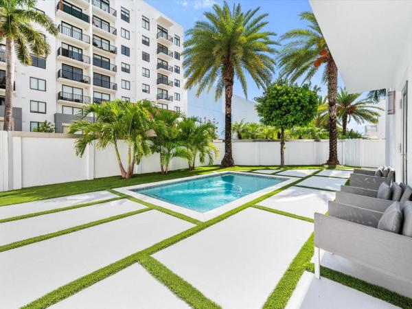 Oasis Park Square At Doral, 8405 NW 34th Dr #, Doral, Florida 33122, image 1