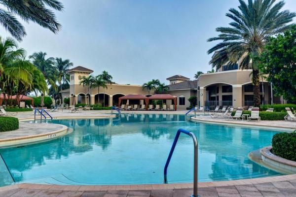 Valencia Pointe, 6775 Shamrock Trl, Boynton Beach, Florida 33437, image 1