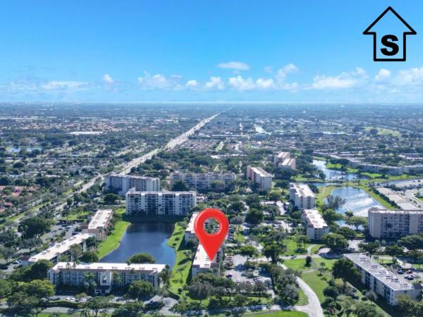 Huntington Lakes 1, 14310 Strathmore Ln #402, Delray Beach, Florida 33446, image 1