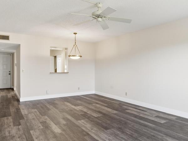 Huntington Lakes 1, 14310 Strathmore Ln #402, Delray Beach, Florida 33446, image 2