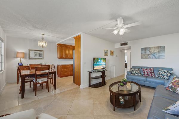 3063 Yarmouth D, Boca Raton, Florida 33434, image 3