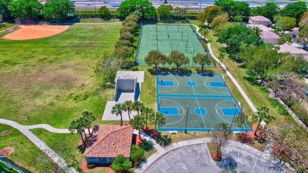 6597 Marbletree Ln, Lake Worth, Florida 33467, image 1