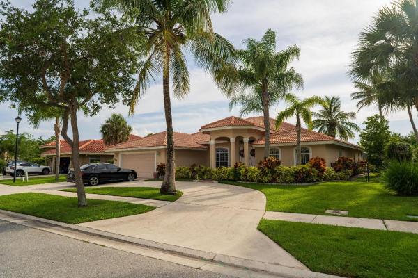 The Estates Of Royal Palm Beach, 165 Cypress Trce, Royal Palm Beach, Florida 33411, image 1