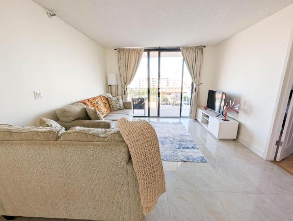 Winston Towers 700, 290 174th St #503, Sunny Isles Beach, Florida 33160, image 1