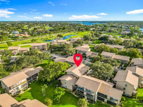 Riverbend Country Club, 18410 SE Wood Haven Ln #F, Jupiter, Florida 33469, image 1