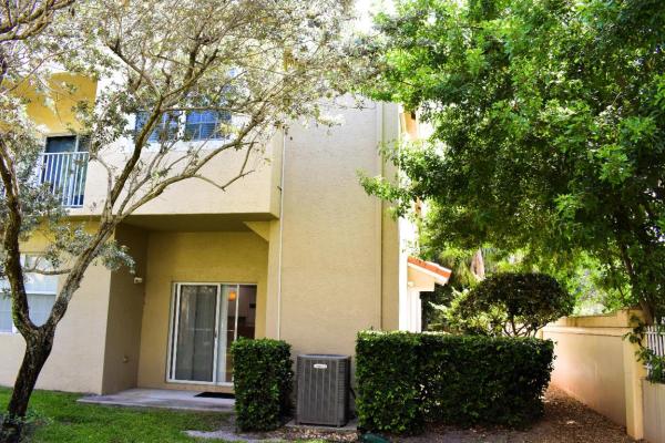 Tequesta Trace, 102 Lighthouse Cir #A, Tequesta, Florida 33469, image 1