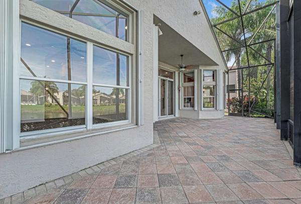 Valencia Shores, 8235 Seahorse Cove Blvd, Lake Worth, Florida 33467, image 2