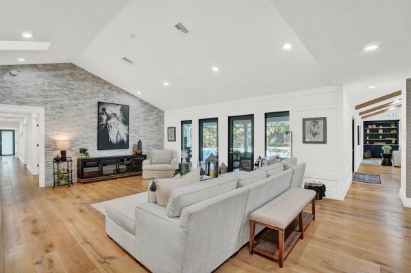 Pinewood Of Wellington, 13825 Greentree Trl, Wellington, Florida 33414, image 2